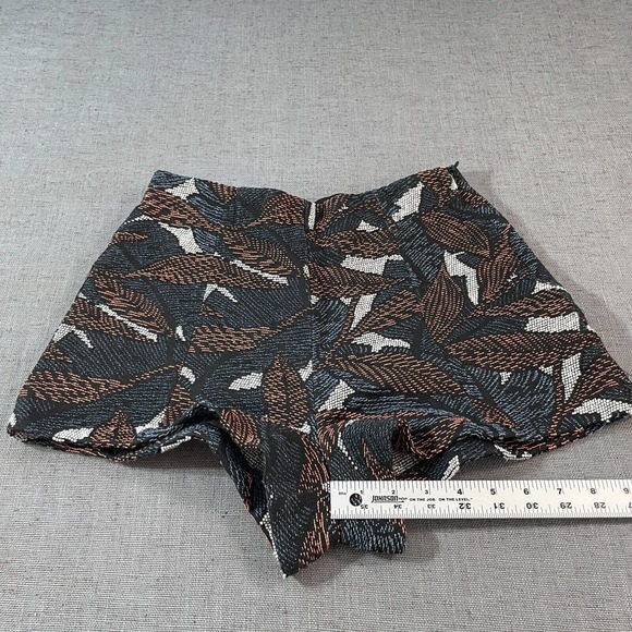 Zara Shorts Womens Medium Trafaluc Collection Multicolored H Leaf Jacquard - Picture 8 of 8